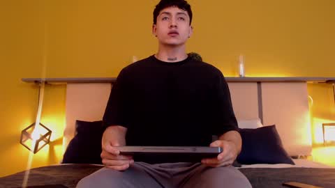Snapshot of god_of_olympus1 chatting on January 21, 12:46 pm steven online show from January 21, 12:46 pm