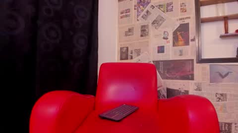 Snapshot of god_of_olympus1 chatting on October 12, 10:20 am steven online show from October 12, 10:20 am