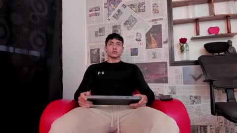 Snapshot of god_of_olympus1 chatting on February 23, 12:11 pm steven online show from February 23, 12:11 pm