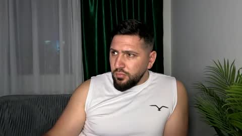 gold_alpha_boy online show from May 12, 8:50 pm