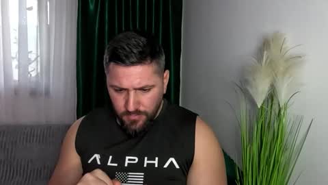 gold_alpha_boy online show from March 14, 3:52 pm