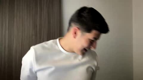 goldenknight33 online show from October 24, 4:42 pm