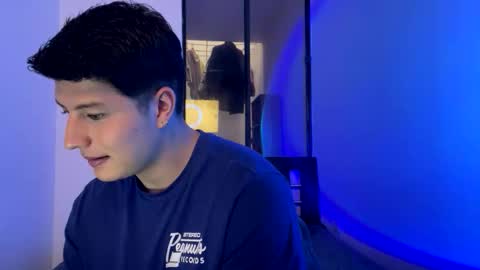 goldenknight33 online show from November 27, 4:43 pm