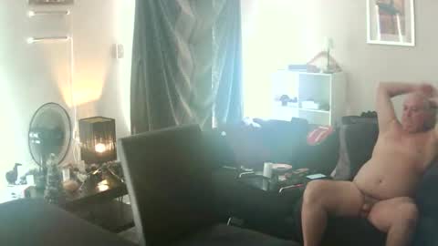 goldyguy011 online show from February 8, 12:16 am