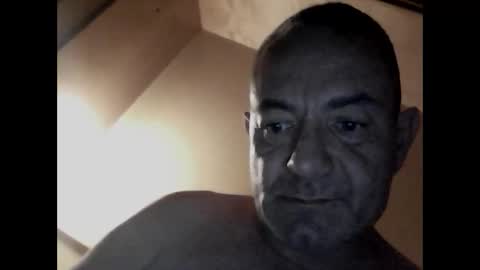 Snapshot of gonzalobilbaogon chatting on December 8, 10:57 pm gonzalo online show from December 8, 10:57 pm
