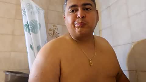 gordito_xx online show from May 3, 6:05 am