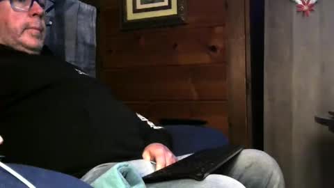 granitebuckeye1969 online show from November 28, 1:20 am