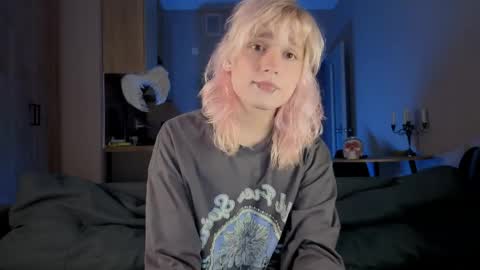 Greg-independent model online show from March 31, 10:00 pm