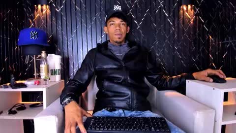 Snapshot of gregory_sforza chatting on October 9, 2:00 pm GregorySforza online show from October 9, 2:00 pm