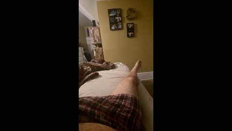 Snapshot of grizzely1975 chatting on March 5, 5:07 am grizzely1975 online show from March 5, 5:07 am