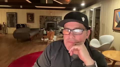 groovycouvie online show from March 6, 3:46 am