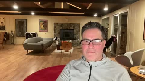 groovycouvie online show from February 7, 3:45 am