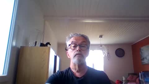 Grybear online show from April 11, 1:36 pm