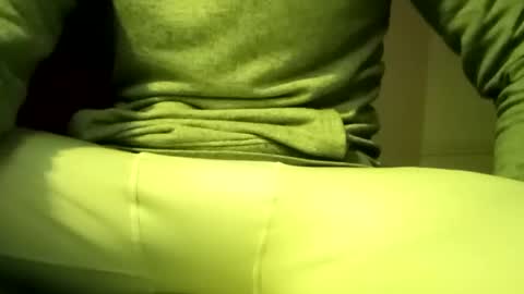 guapopapi88 online show from December 8, 3:35 pm