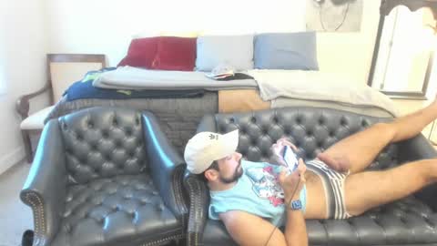 Snapshot of guccifendidior chatting on September 22, 3:44 pm guccifendidior online show from September 22, 3:44 pm