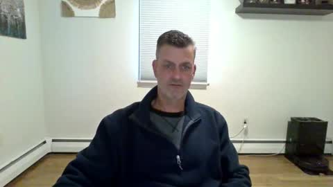 gudguy2025 online show from December 2, 4:21 pm