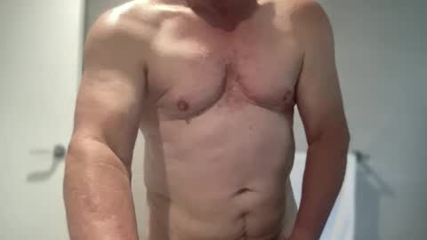 Snapshot of guesswhatigot2 chatting on January 4, 10:34 pm guesswhatigot2 online show from January 4, 10:34 pm