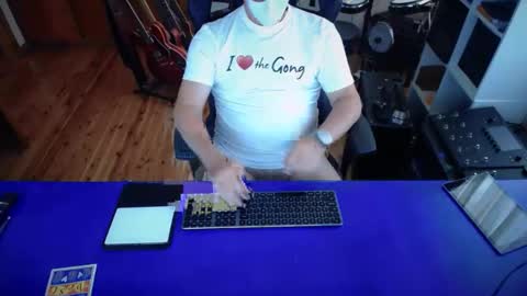 Snapshot of guesswhatigot2 chatting on February 24, 7:22 am guesswhatigot2 online show from February 24, 7:22 am
