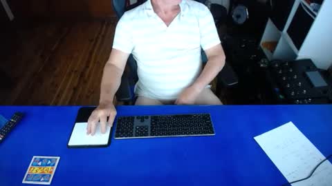 Snapshot of guesswhatigot2 chatting on February 3, 8:24 am guesswhatigot2 online show from February 3, 8:24 am