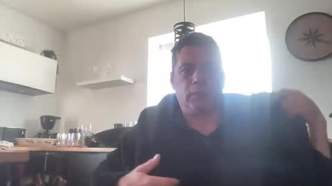 Snapshot of guil0 chatting on September 25, 11:20 am guil0 online show from September 25, 11:20 am