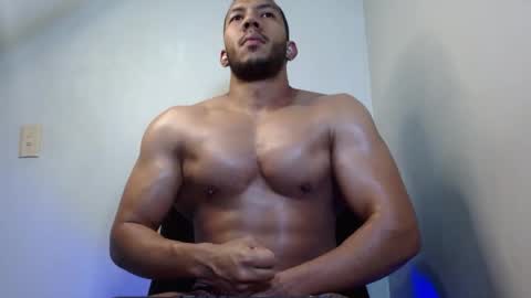 holl latino online show from May 31, 11:05 pm