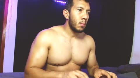 holl latino online show from November 24, 4:24 am