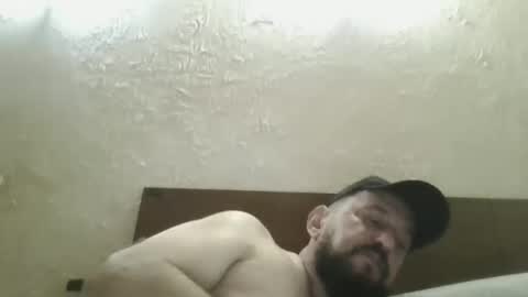 gustavo1350 online show from December 14, 2:40 am