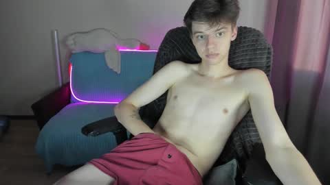 guy_liam1 online show from October 11, 2:21 pm