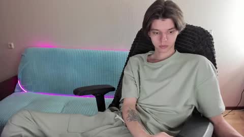 guy_liam1 online show from February 13, 2:20 pm