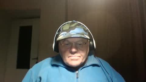 Snapshot of guyboy73 chatting on October 12, 3:11 am guyboy73 online show from October 12, 3:11 am