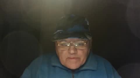 Snapshot of guyboy73 chatting on September 27, 12:52 am guyboy73 online show from September 27, 12:52 am