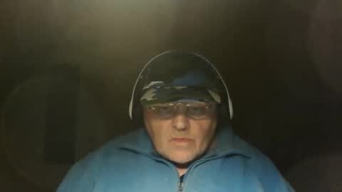 Snapshot of guyboy73 chatting on September 29, 6:59 pm guyboy73 online show from September 29, 6:59 pm