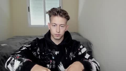 Oliver online show from December 17, 2:55 pm