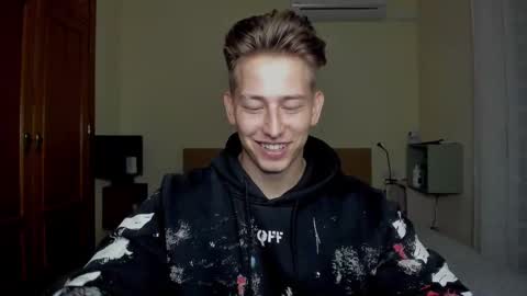 Oliver online show from February 20, 8:36 pm