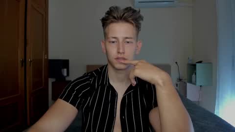 Oliver online show from February 16, 4:42 pm