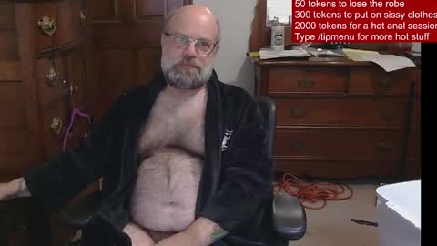 HairyDaddyBear69 online show from June 2, 11:44 am