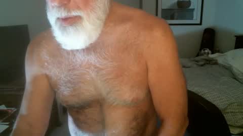Hairy pecs online show from May 25, 6:30 am