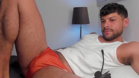 Independent       model  online show from March 19, 11:30 pm