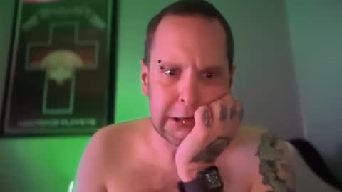 hand_banana_420 online show from September 13, 10:33 pm