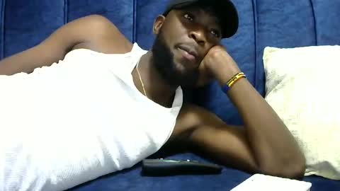 Snapshot of handsome_king30 chatting on December 4, 7:01 pm handsome king online show from December 4, 7:01 pm
