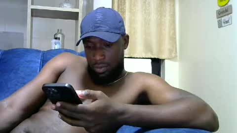 Snapshot of handsome_king30 chatting on February 24, 6:26 pm handsome king online show from February 24, 6:26 pm