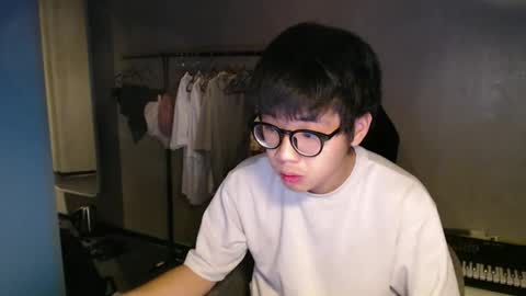 handsome_mannn online show from October 24, 10:00 pm