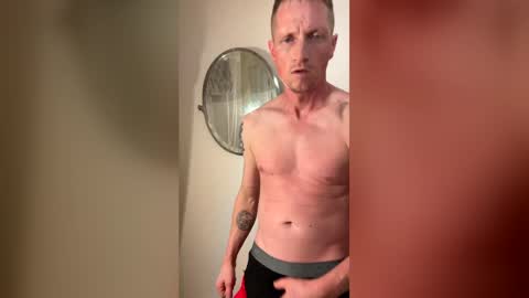 handsomerob42 online show from July 3, 10:43 am