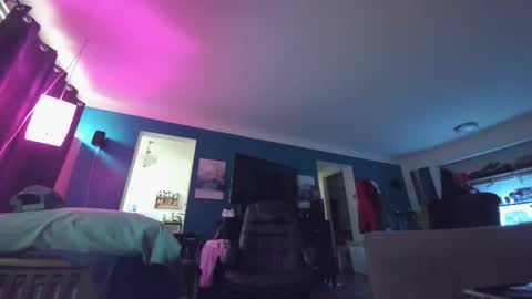 handsomerob42 online show from April 14, 7:02 pm