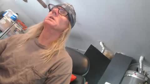 Handystudman online show from November 5, 6:10 pm