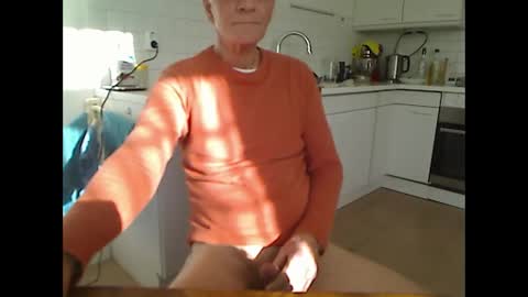 hankk54 online show from November 25, 11:12 am