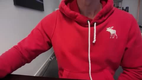 hanky online show from February 9, 10:09 am