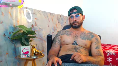 Snapshot of hanz_col chatting on October 3, 2:55 pm hanz_col online show from October 3, 2:55 pm
