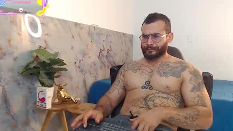 Snapshot of hanz_col chatting on September 24, 11:08 am hanz_col online show from September 24, 11:08 am