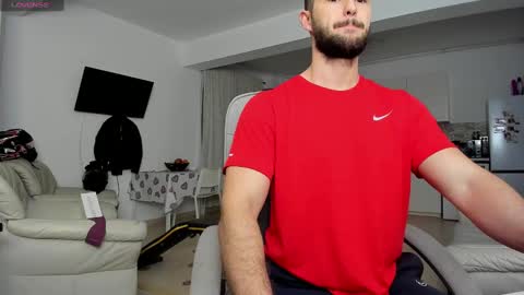 Snapshot of hard_chriss chatting on January 13, 5:01 am Hard Cock online show from January 13, 5:01 am
